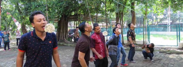 rayakan hut ri